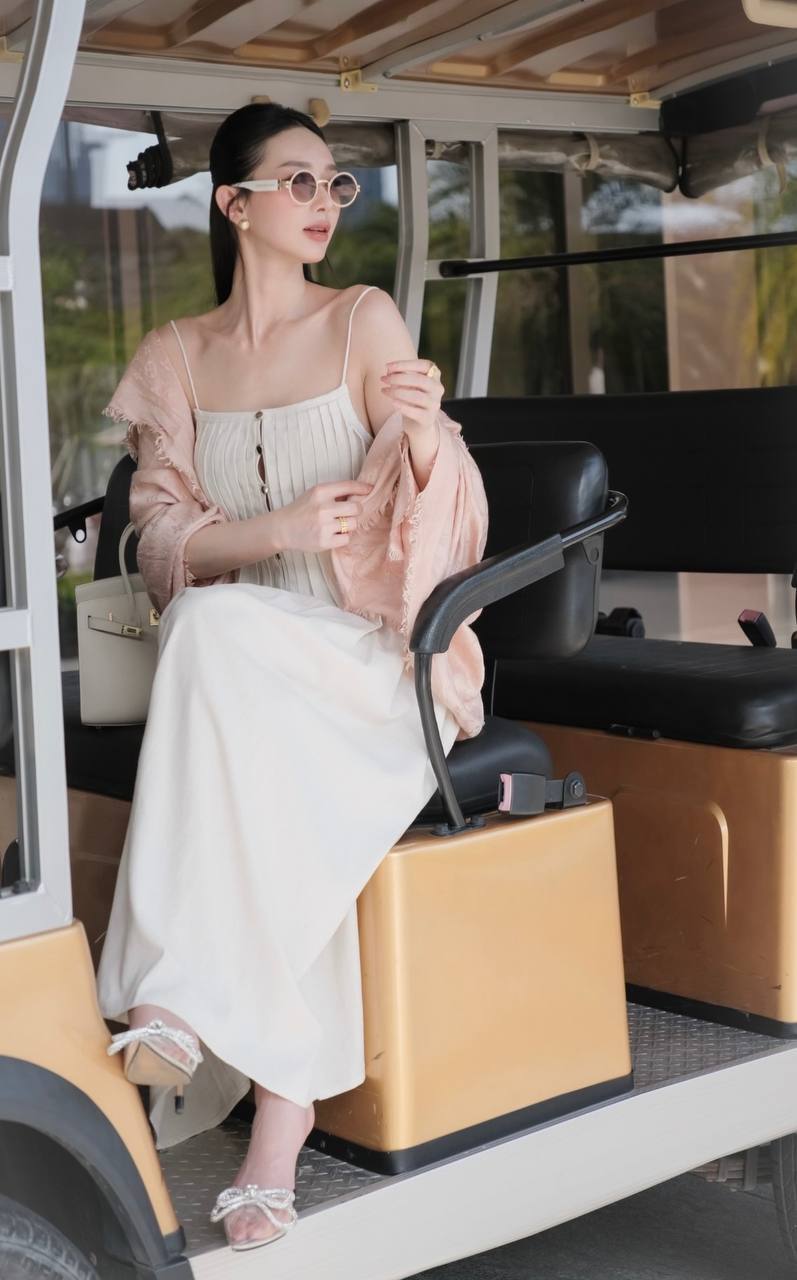 photo_6183716050055138484_y