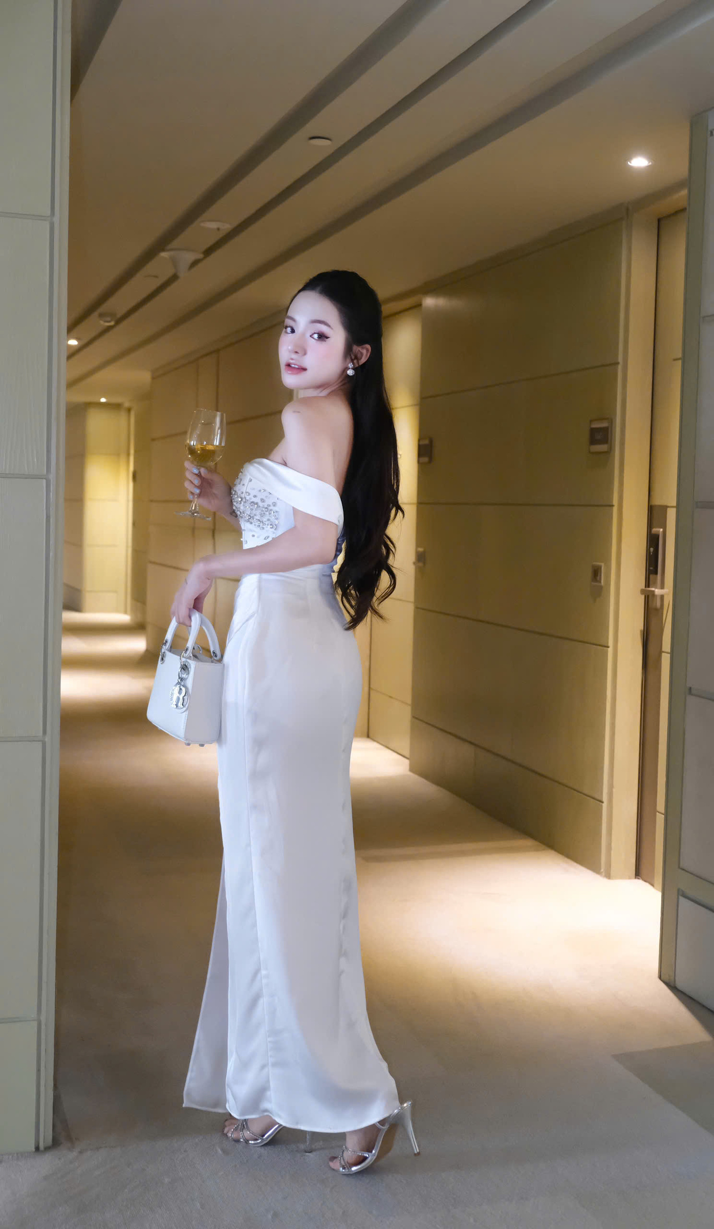 z5898456860423_1c7f7acc9c97bc22046930a024b863cc