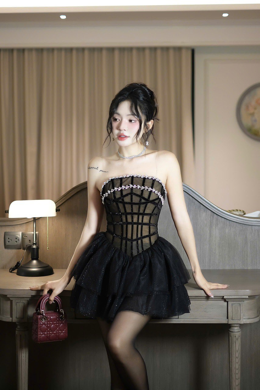 photo_6064248652790089659_y