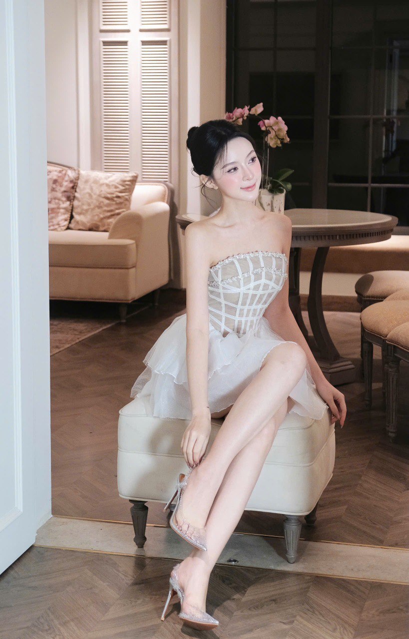 photo_6064248652790089656_y