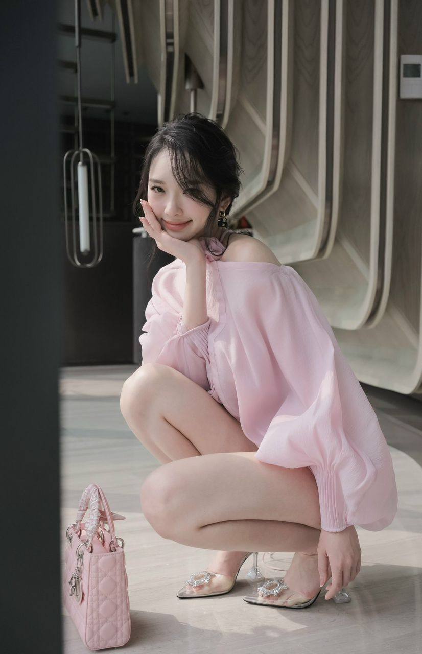 photo_6199479666658184487_y