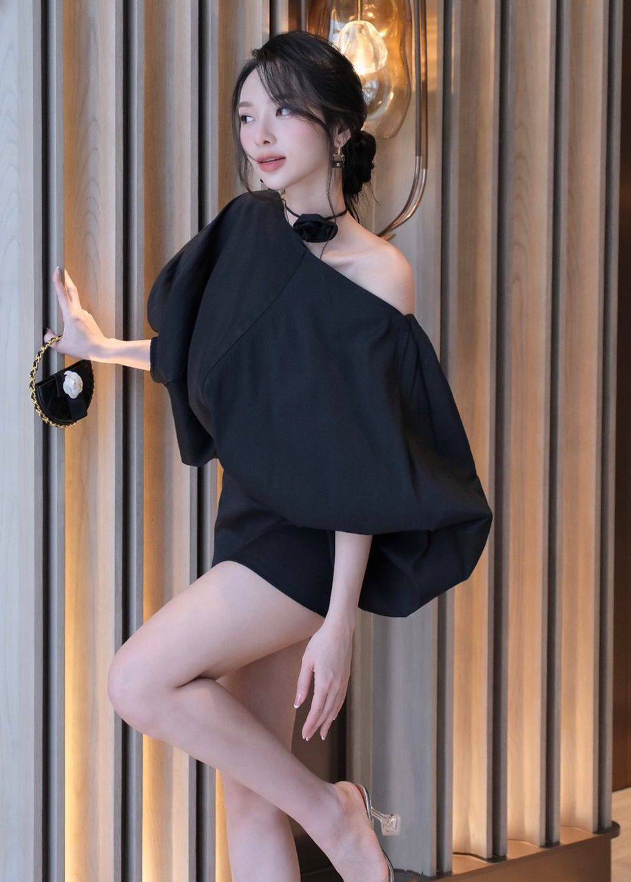 photo_6199479666658184501_y