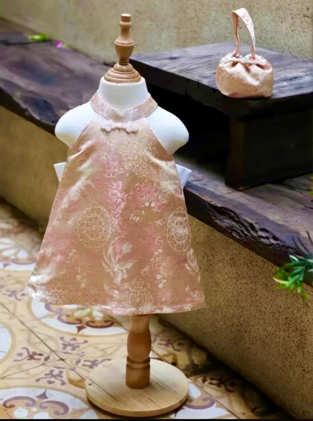 100393