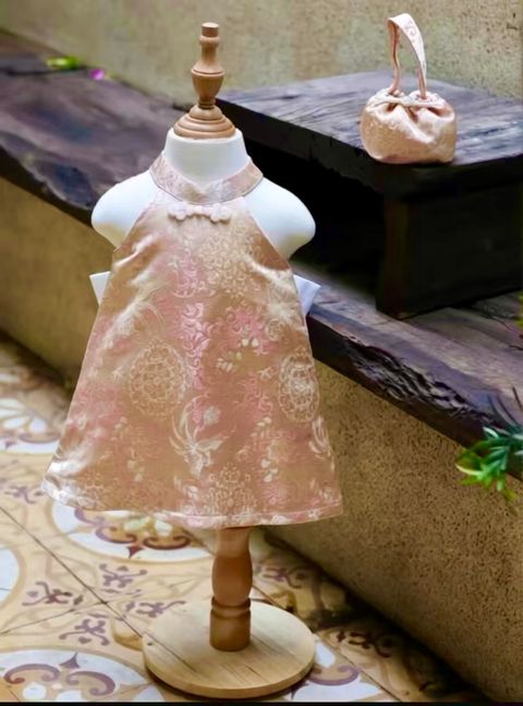 100393