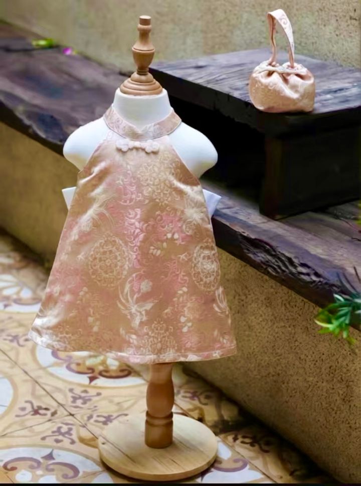 100393