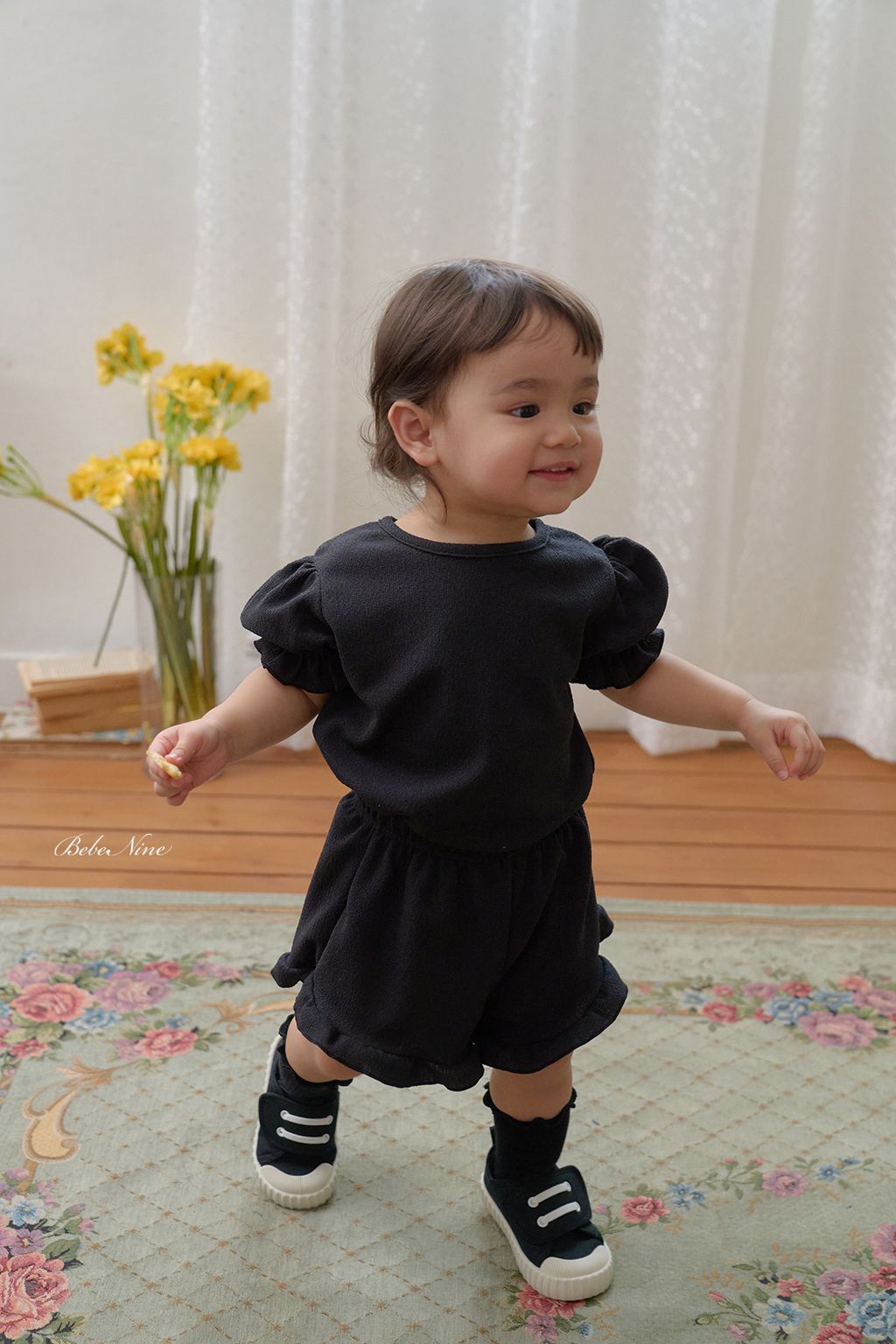 2_퍼프반바지세트_모델사진13