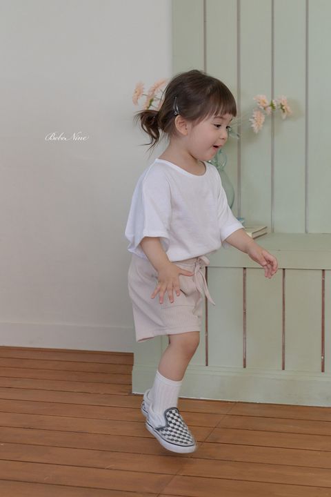 2_베이직박시티_모델사진2