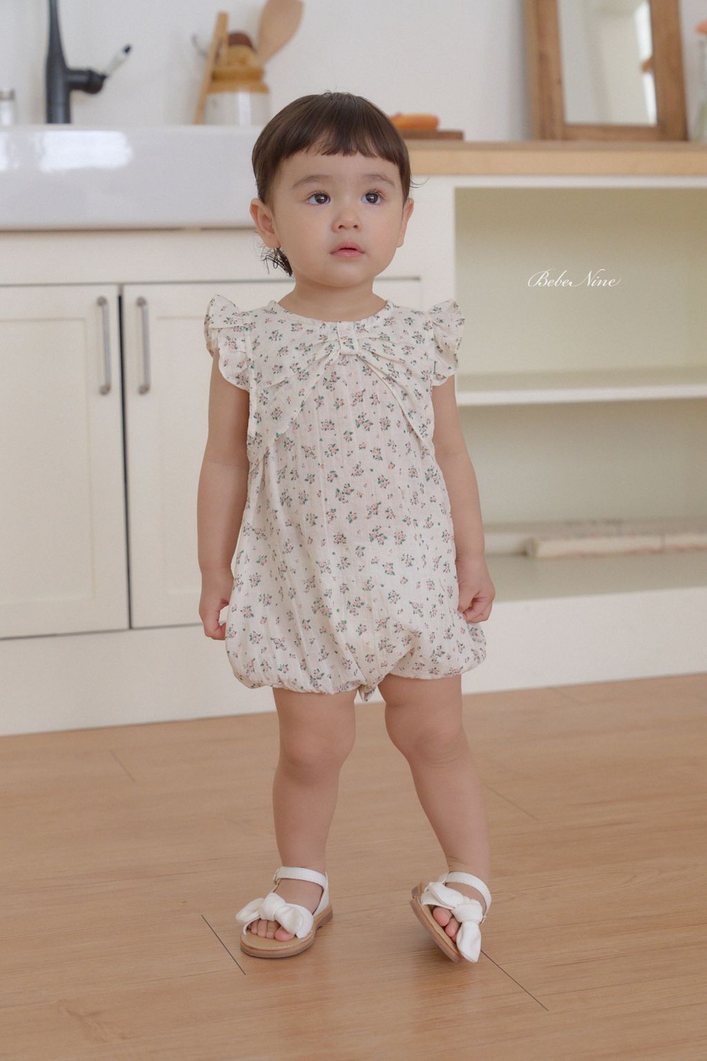 2_러플리본슈트_모델사진1