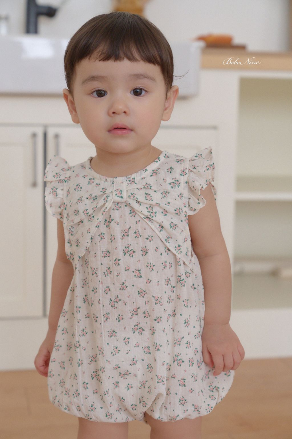 2_러플리본슈트_모델사진2