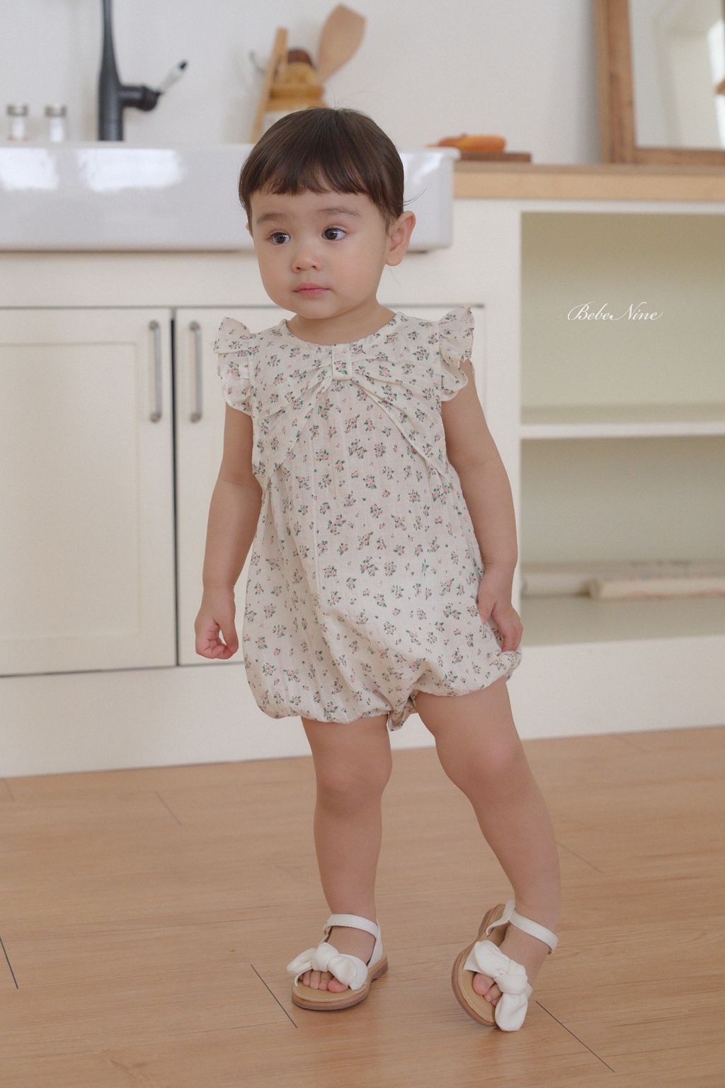 2_러플리본슈트_모델사진5