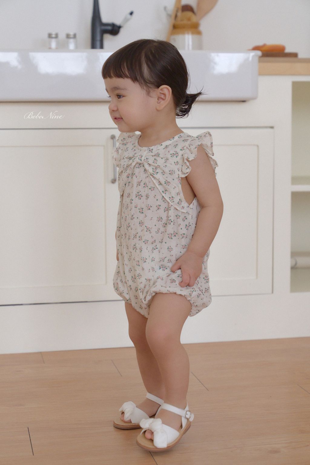 2_러플리본슈트_모델사진6