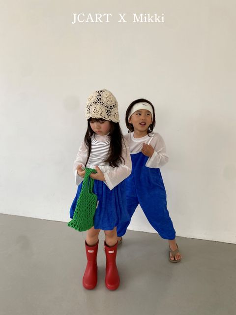 1 (2)