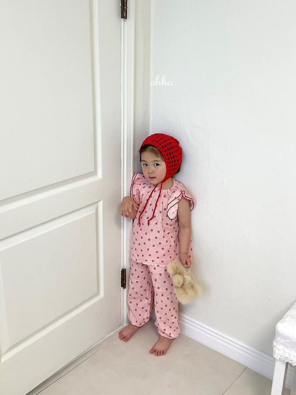 3 (8)