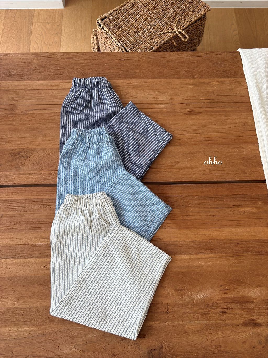 4 (3)