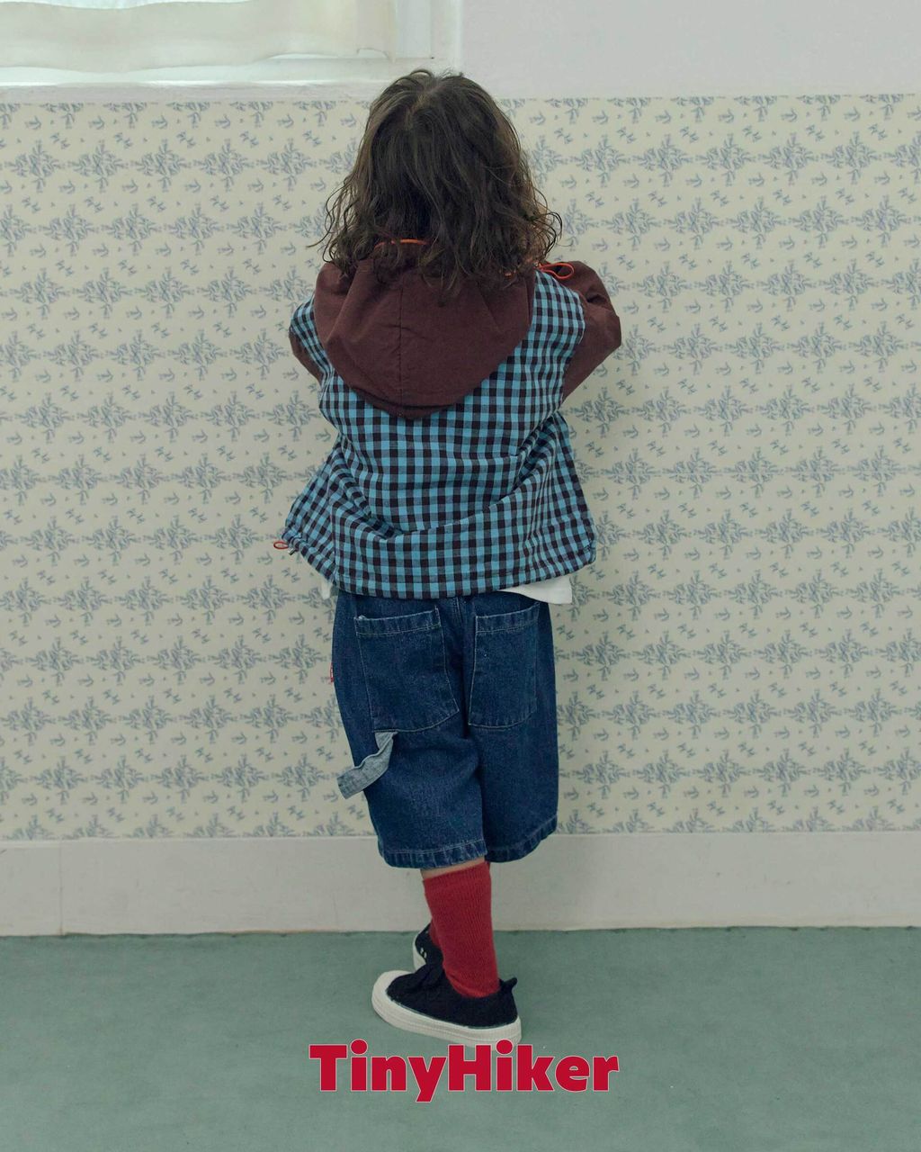 3 (9)
