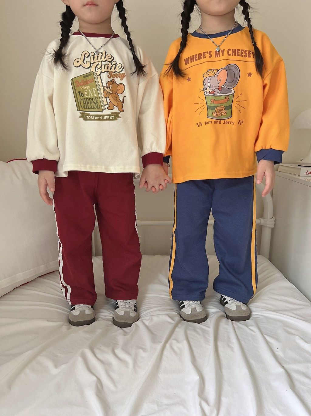 1 (22)