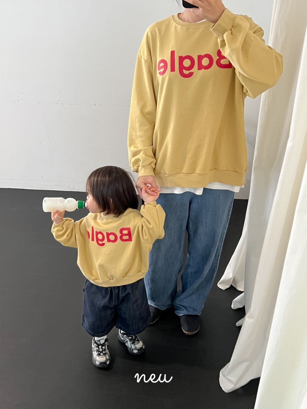 1 (19)