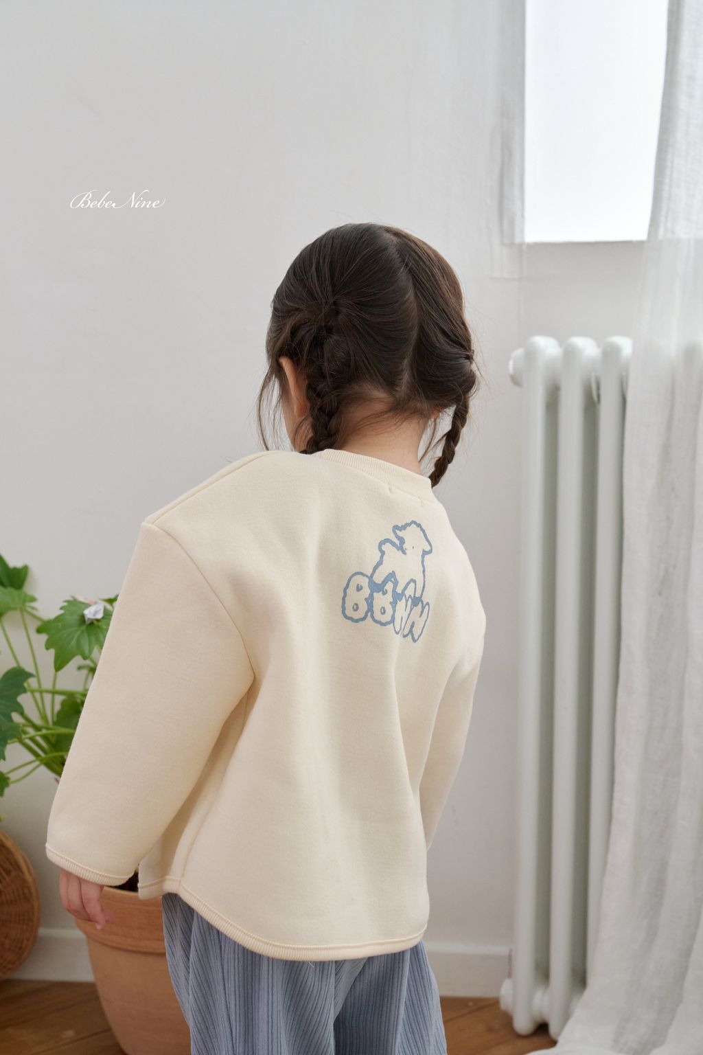 2_모나기모맨투맨_모델컷8