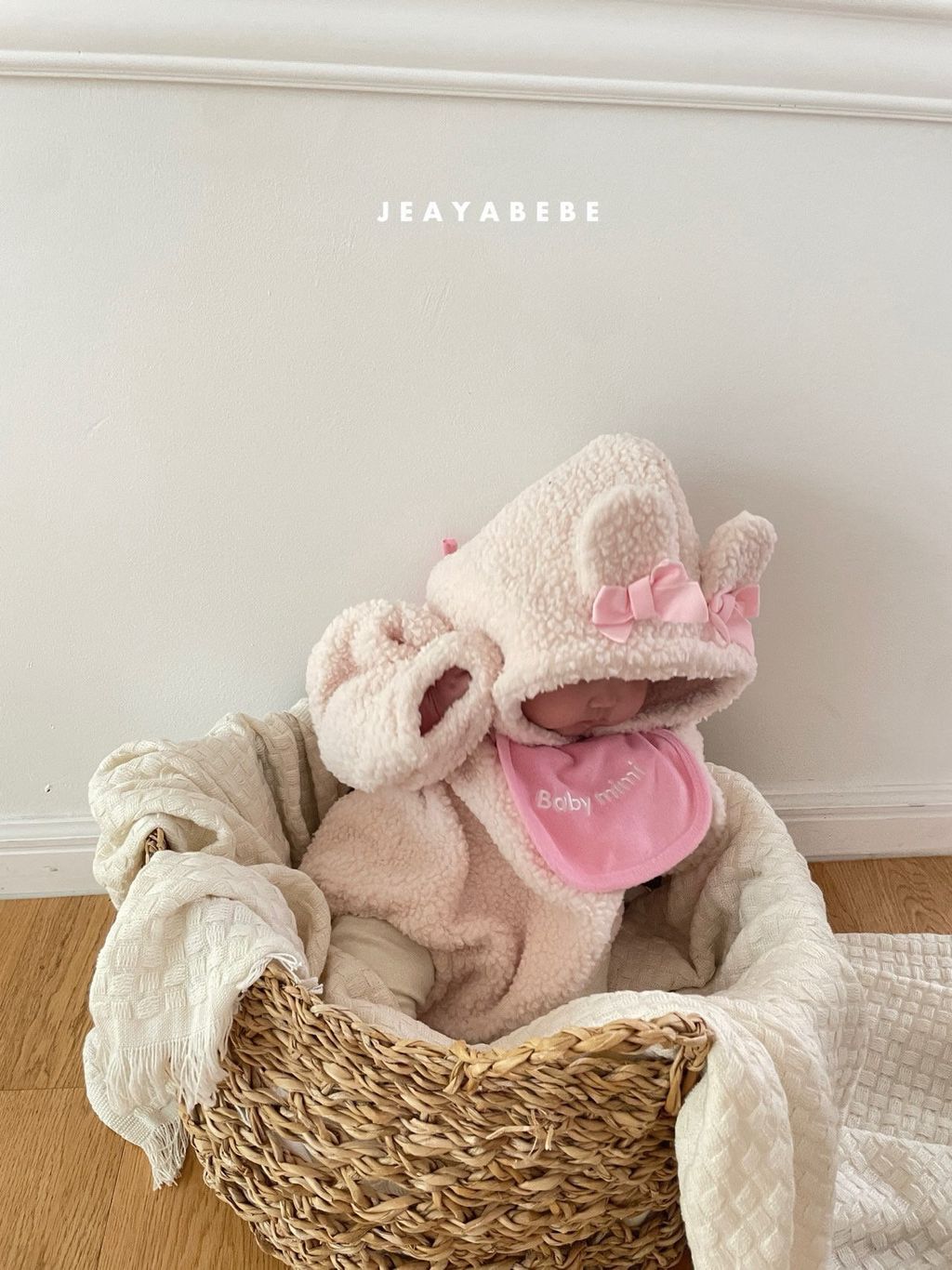 572ffdb2ef58b5836c4bc6b96ea6f296