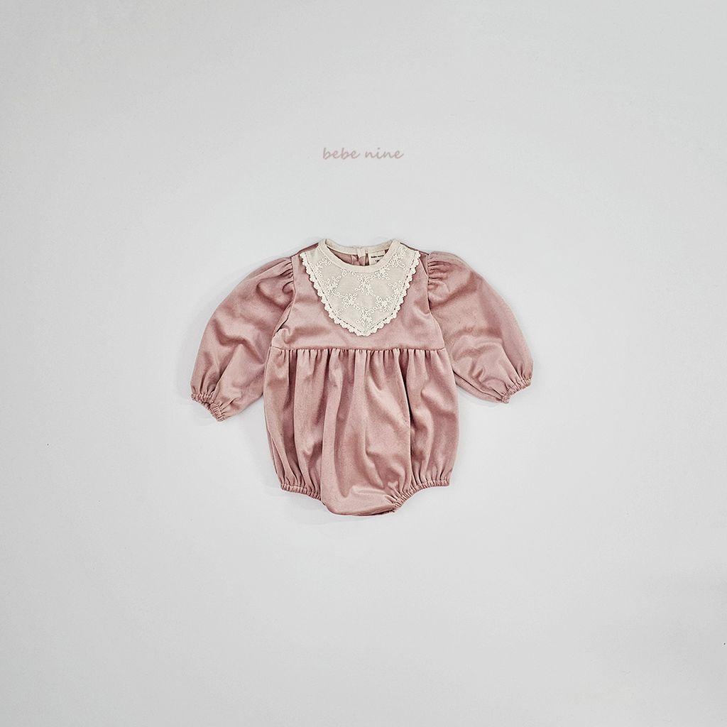 3_노엘스웨이드슈트_디테일컷1