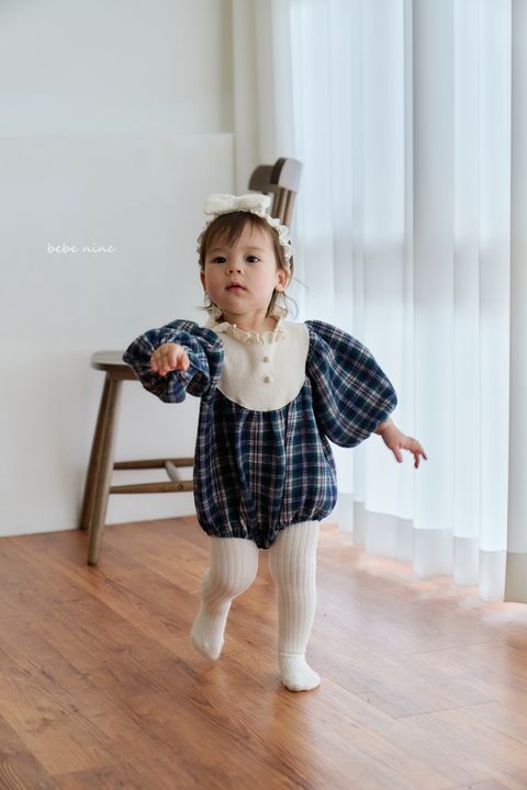 2_루엘체크슈트_모델컷2