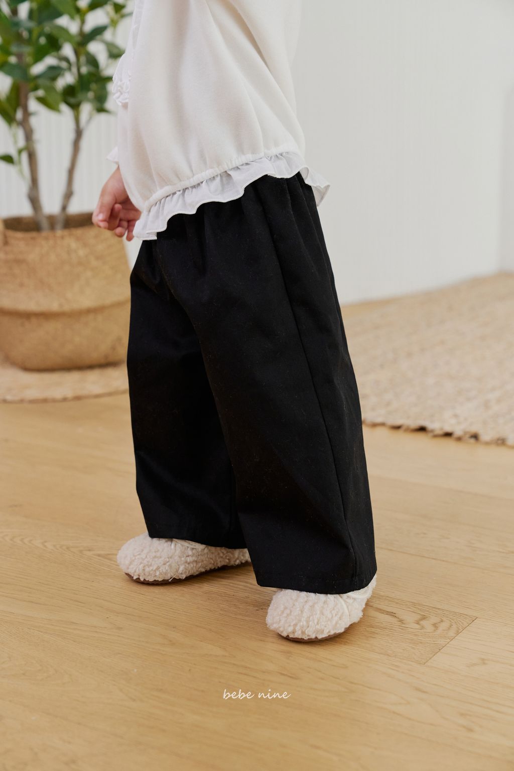 2_코튼루즈팬츠_모델컷2