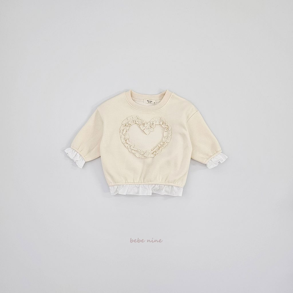 3_하트프릴맨투맨_디테일컷1