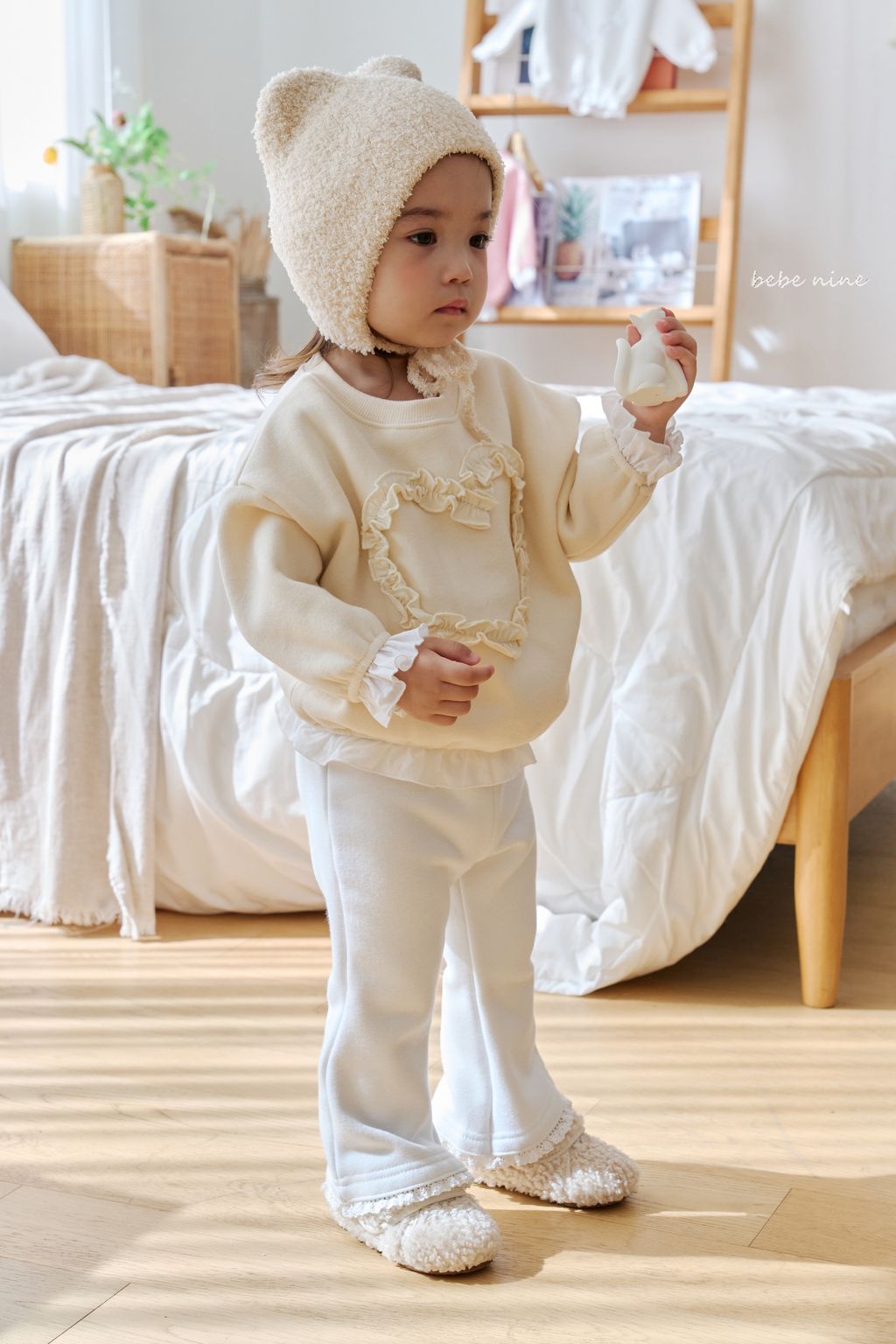 2_하트프릴맨투맨_모델컷13