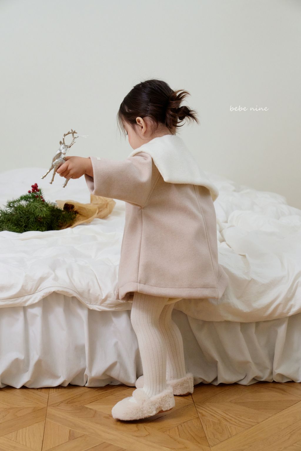 2_프렌치윈터코트_모델사진12