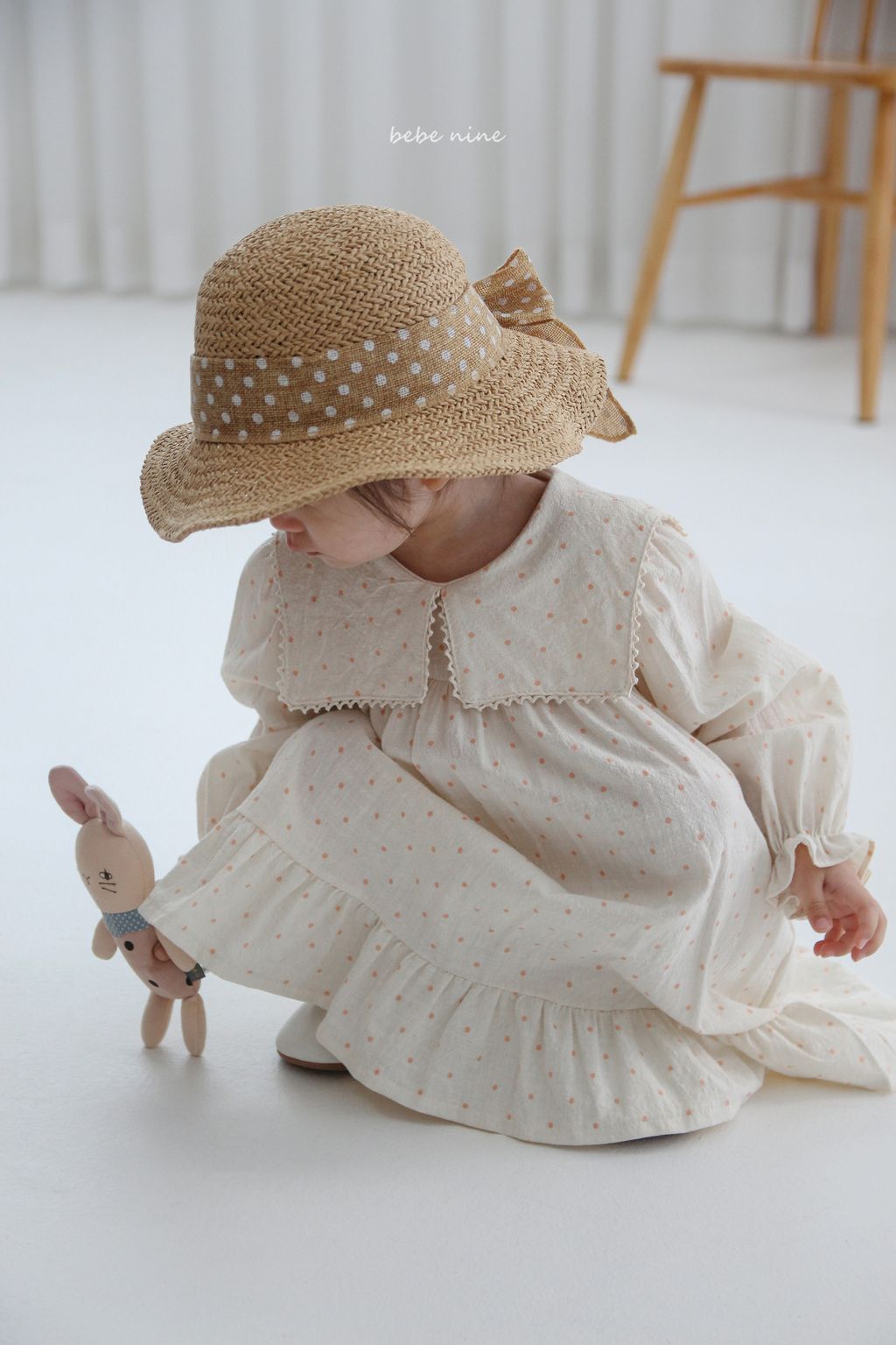 2_사각도트프릴원피스_모델사진5