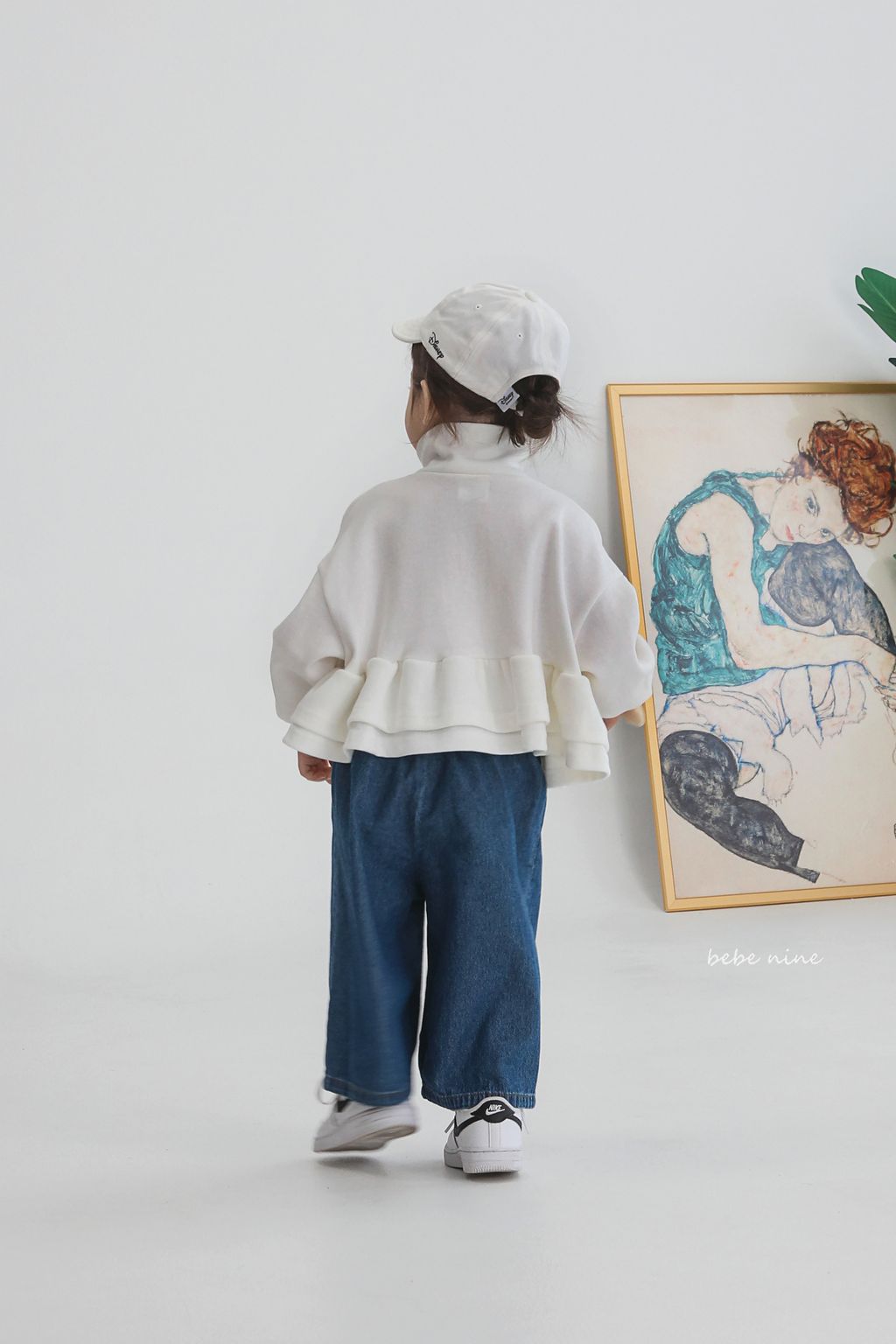 2_크롭집업자켓_모델사진10