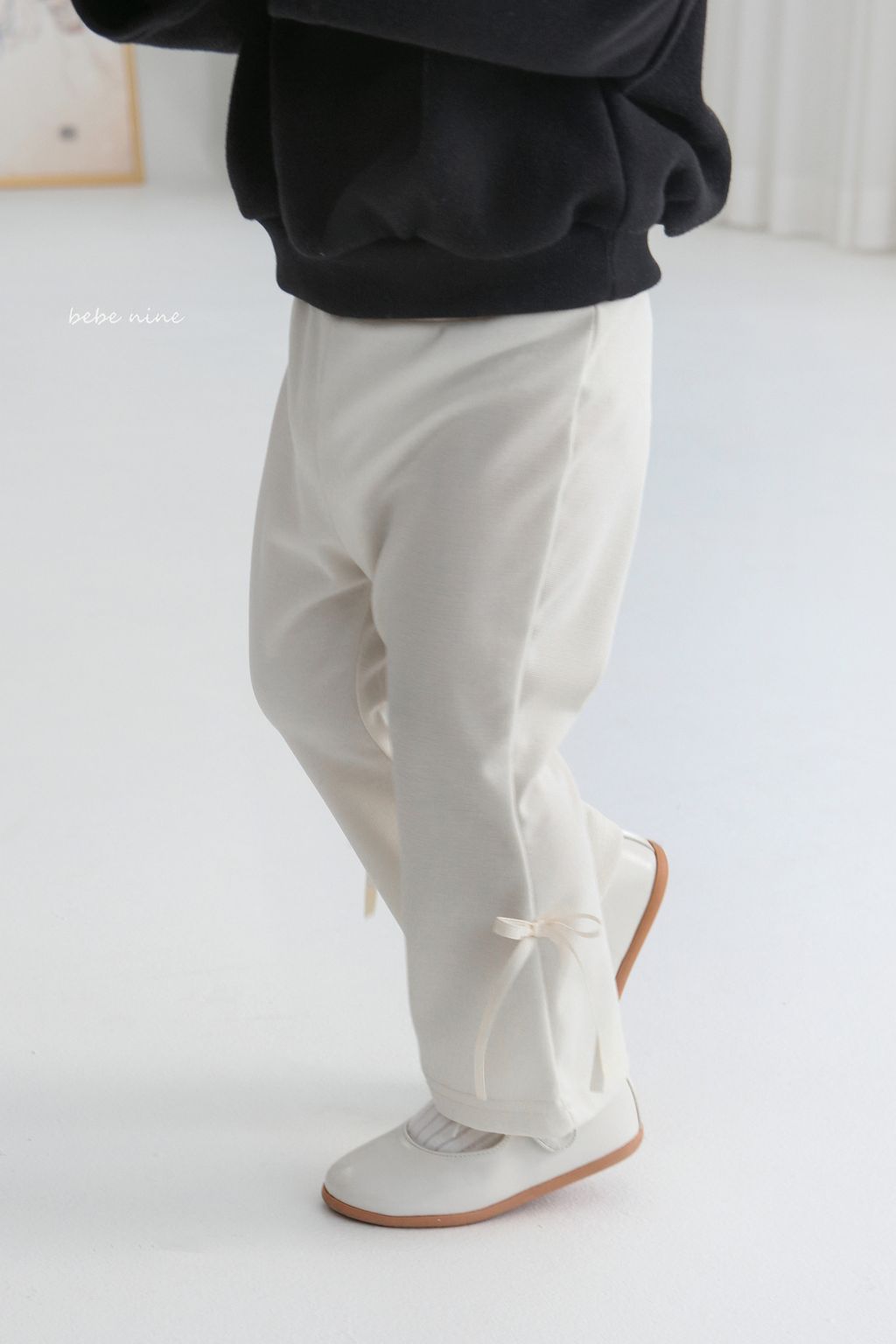 2_퓨어리본나팔팬츠_모델사진10