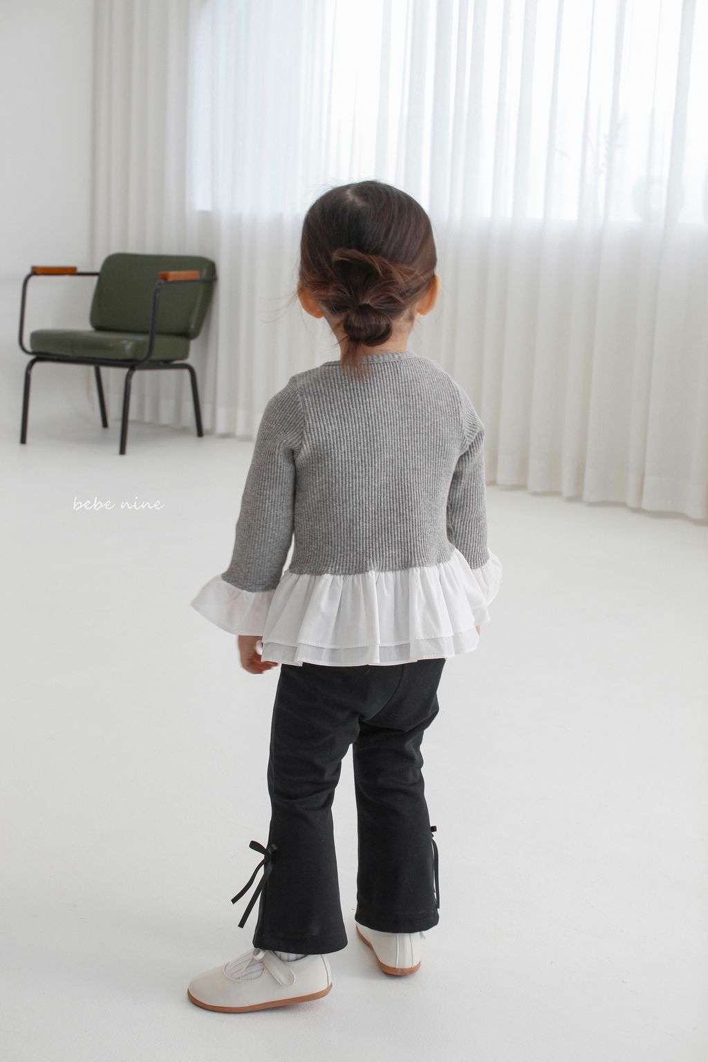 2_퓨어리본나팔팬츠_모델사진14