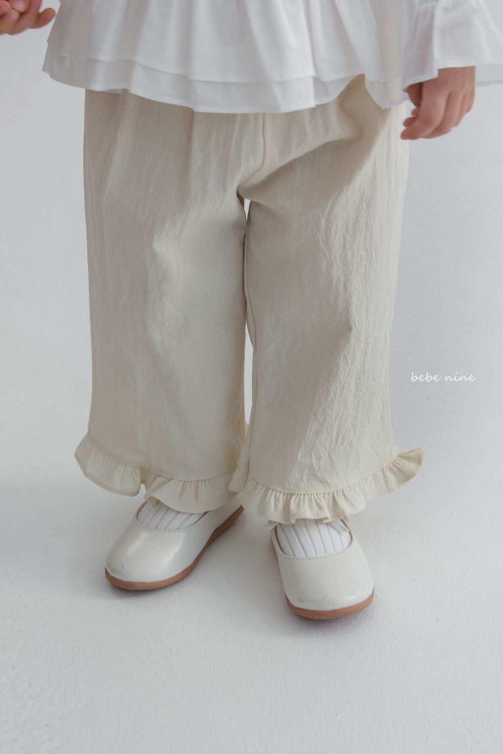 2_프릴루즈팬츠_모델사진3