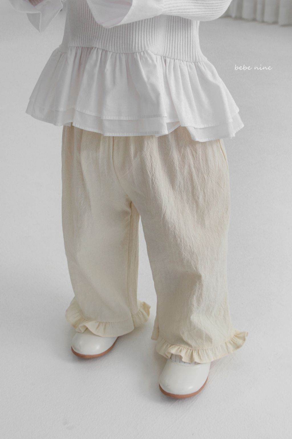 2_프릴루즈팬츠_모델사진4