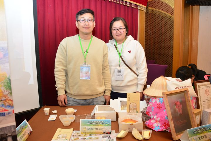 ▲逸鄉村食品行。 記者-謝旻蒨/攝