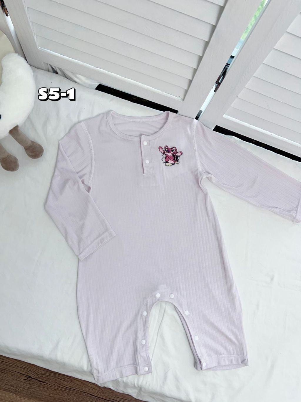 76b535a0-05f2-493b-b166-4ec97fd36d8f