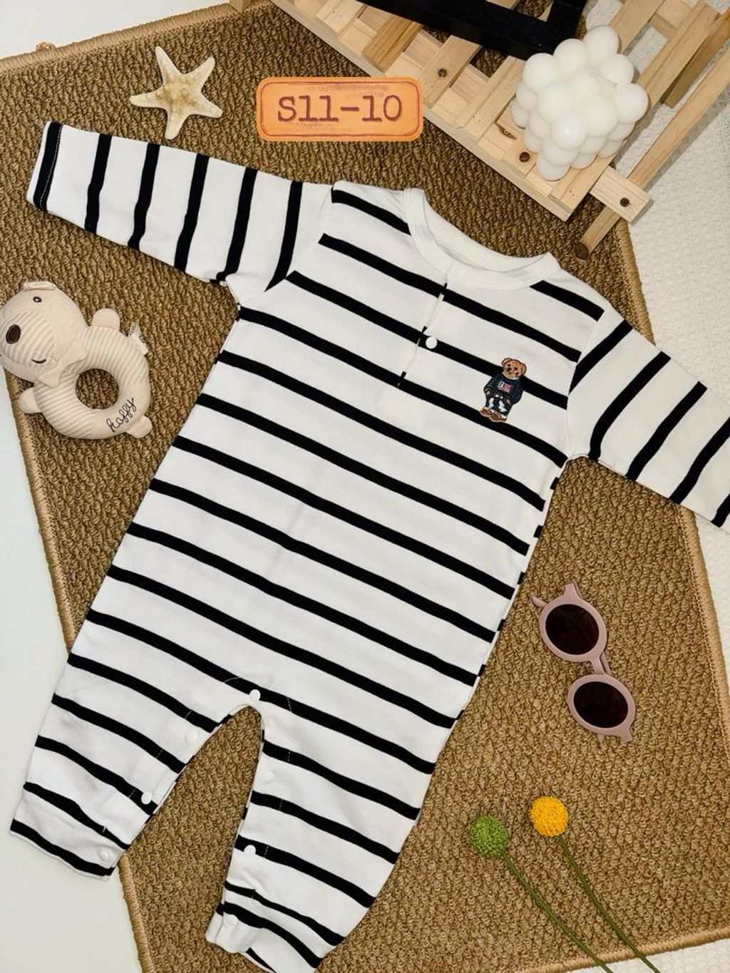 e8db1de6-00ab-4e3a-8c3b-27e70b7de178