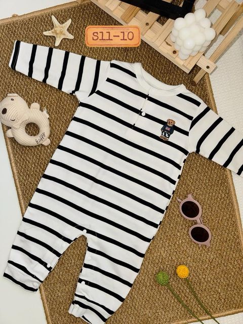 e8db1de6-00ab-4e3a-8c3b-27e70b7de178