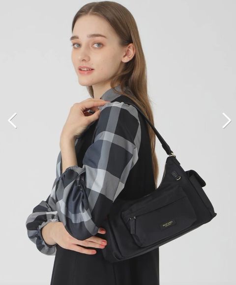NYLON POCKET SHOULDER BAG2