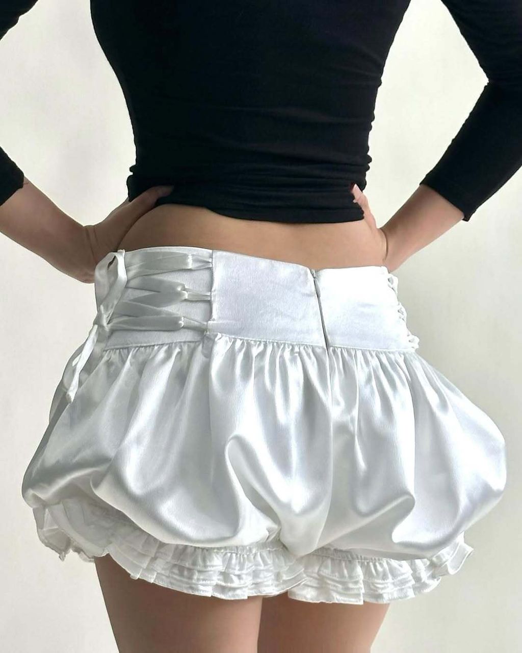 Guess what just dropped✮ Palanquin Short in white ✮ (1)