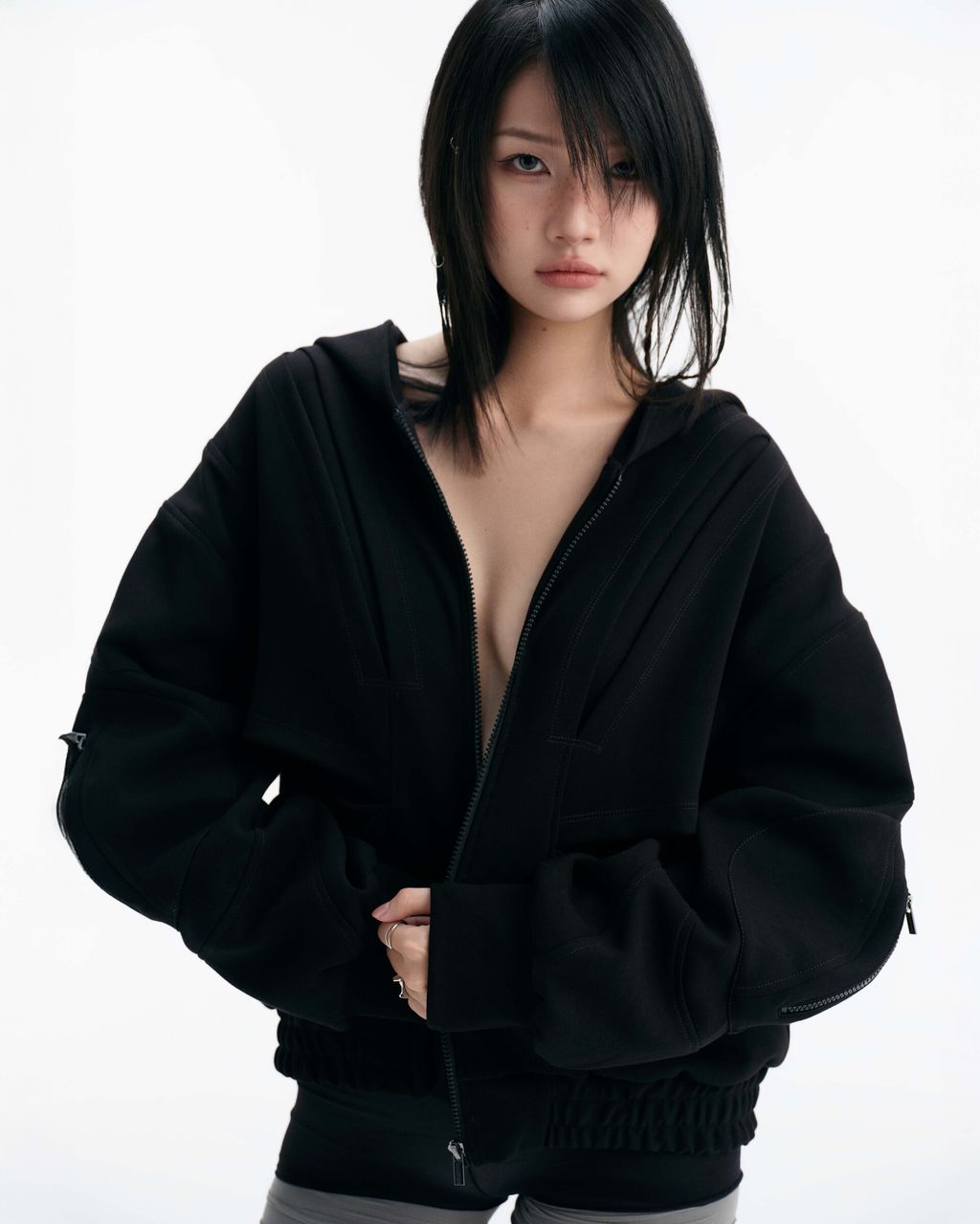MAPLE-JACKET-BLACK-