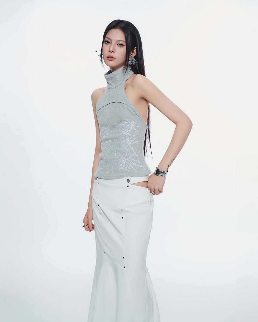 #bunnyhillconcept-- RUE TANKTOP ( ONLY BLACK LEFT )-- NASH FLARED SKIRT (7)