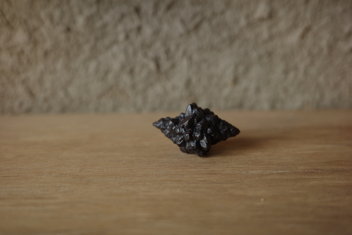 R0008990