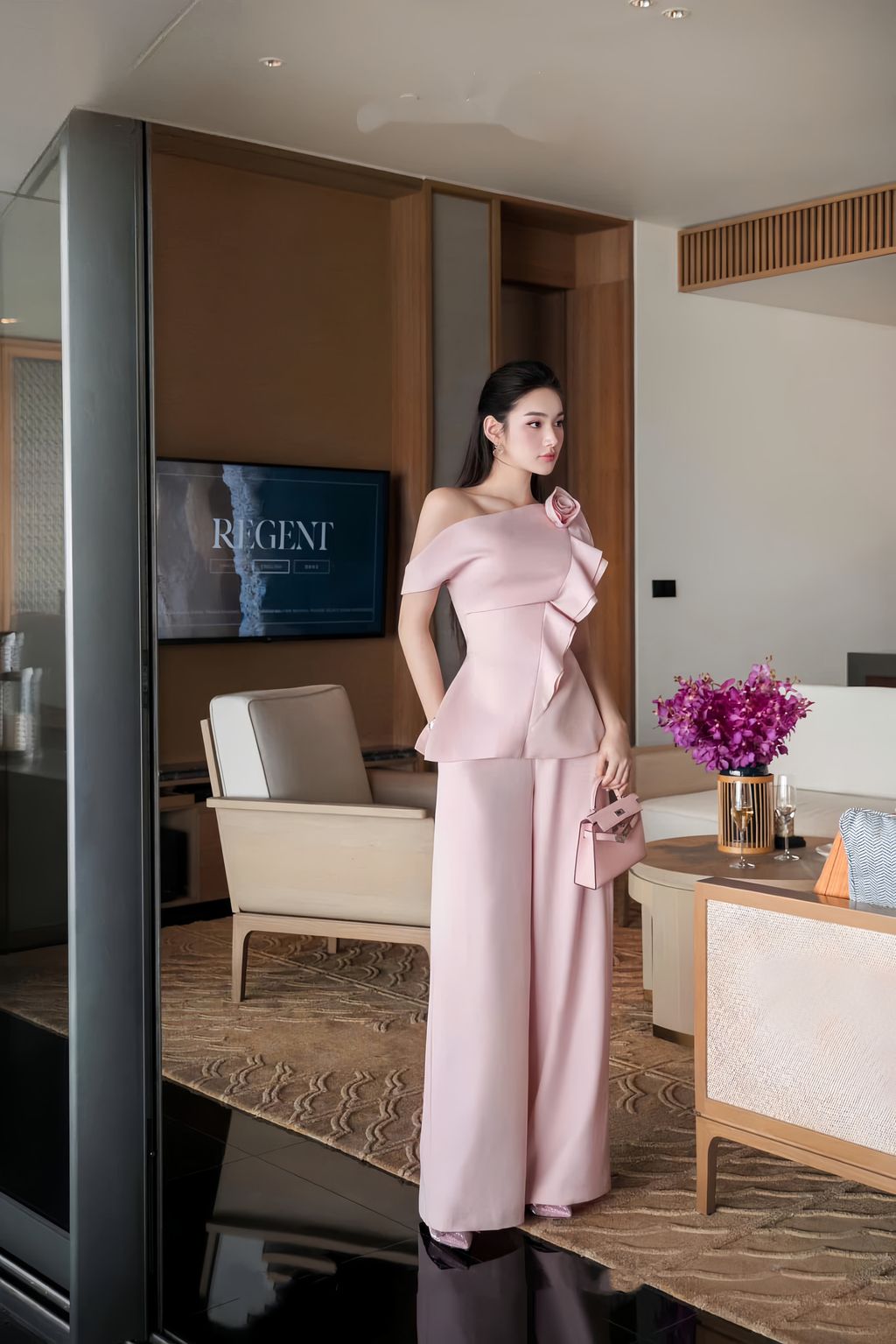 z7118171779474_ee1d9b6ffe8b93e011fcaa142d505f1c_美图设计室AI消除_20251025（3）