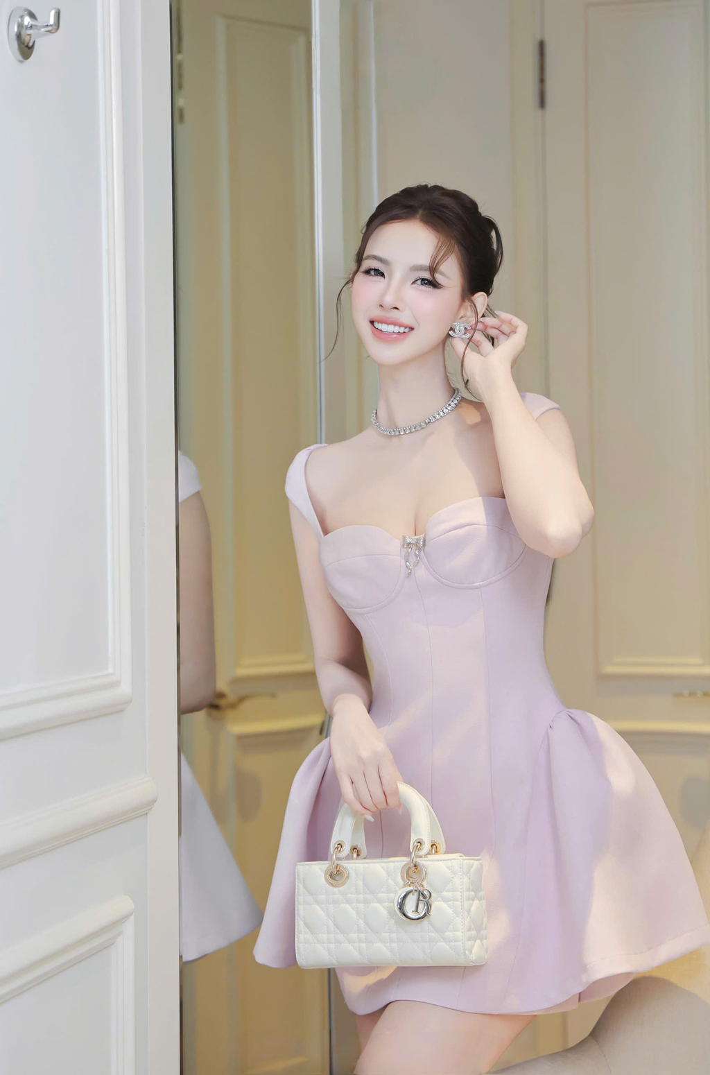 z7033908457290_f0779002a44e8760a1eb4411f0d40b27_美图设计室AI消除_20250921