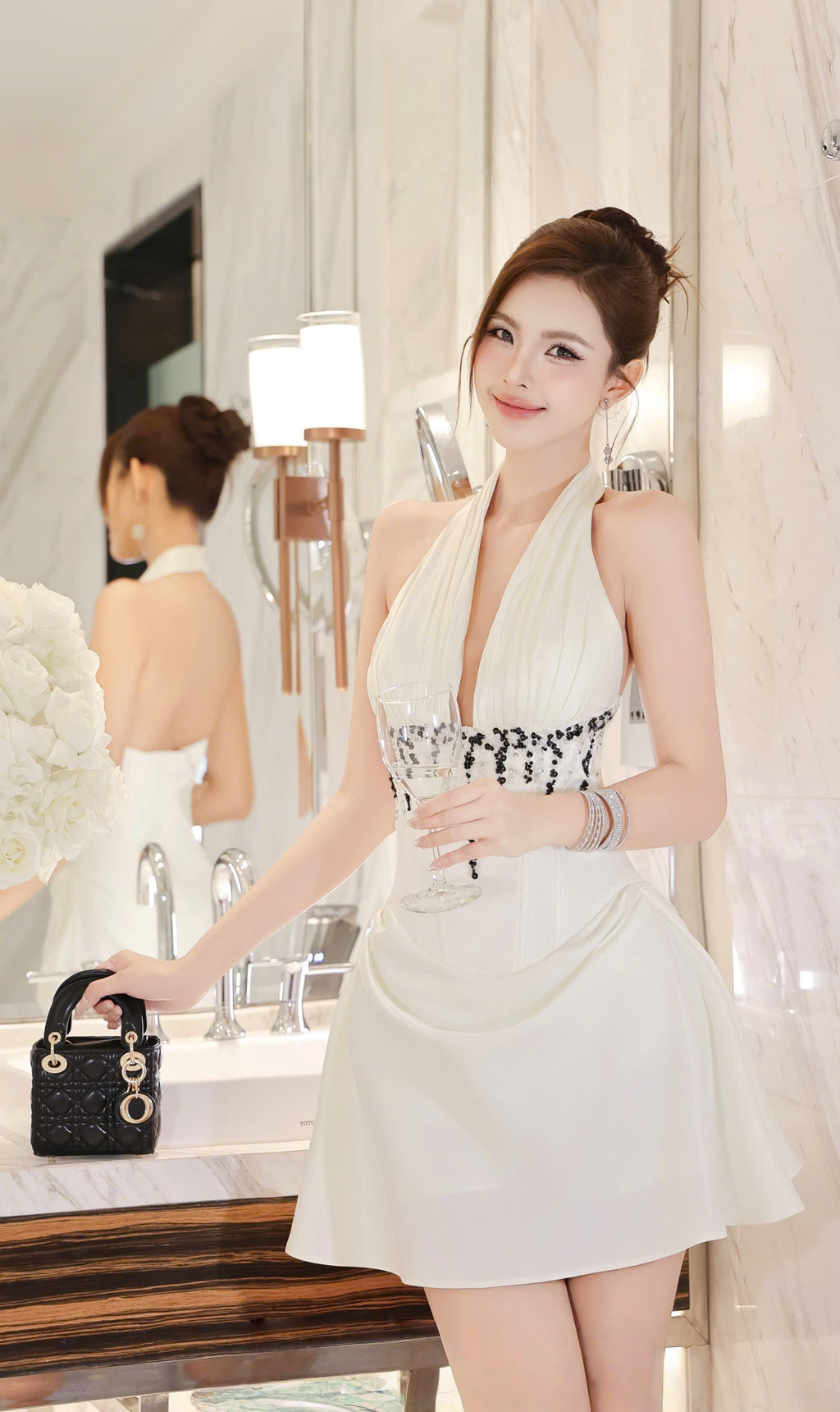 z7127650315718_23ef79544f0b60f567fc894f1bb63992_美图设计室AI消除_20251026