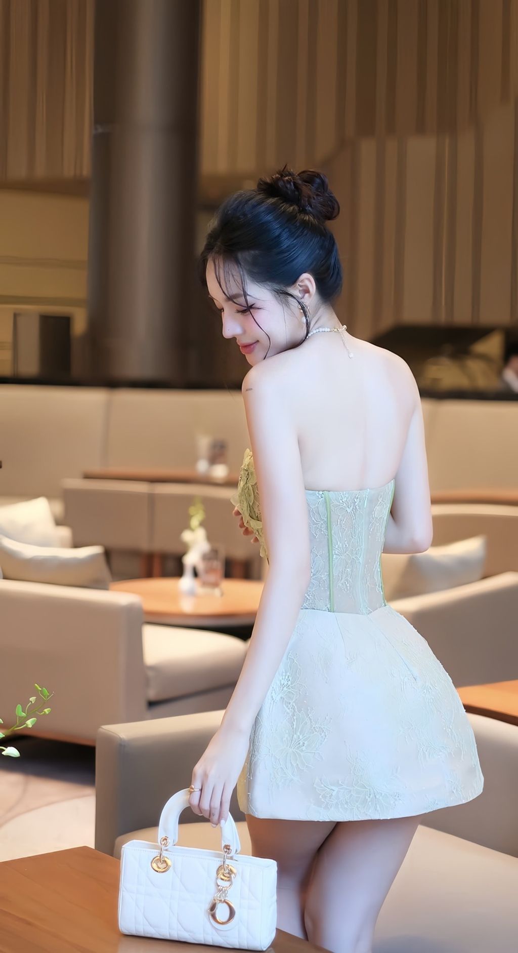 z7055061922329_30acc6a19f5acc0f5f469cf0fec89fce2