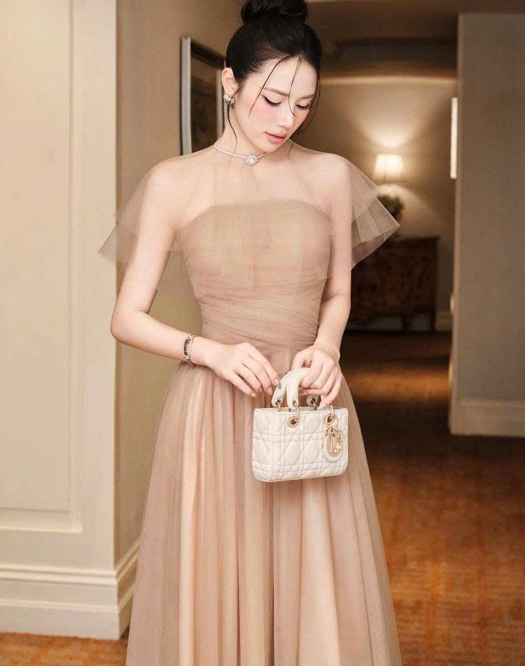 z7181188089225_40a378231083ab5f6f3f78373d568670