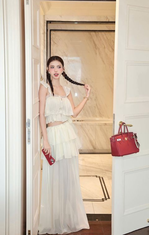 z6949323211343_6f2f344dcf43041932cb04a41ea97d4a_美图设计室AI消除_20250902